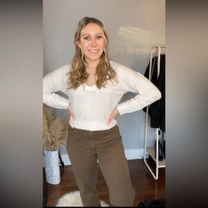 Abercrombie 90’s straight ultra high rise brown denim size 27 regular